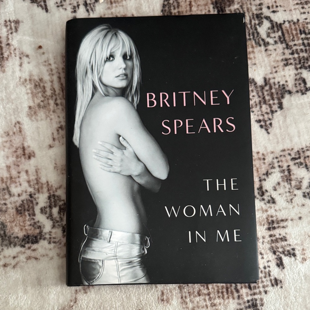 Britney spears the woman in me book